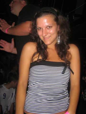 i/Kranj/Absolvent08/07-BlackWhiteParty/absolvent 1912.jpg_640.jpg